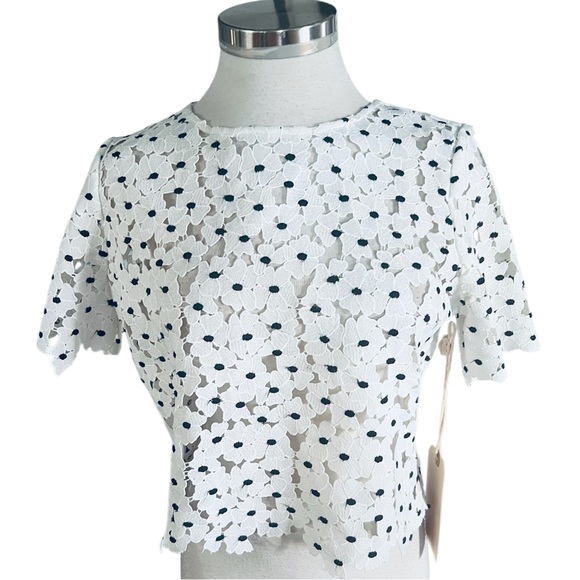 Sunday in Brooklyn Tops - Sunday In Brooklyn Lace Floral Cropped Top White Size Small NWT